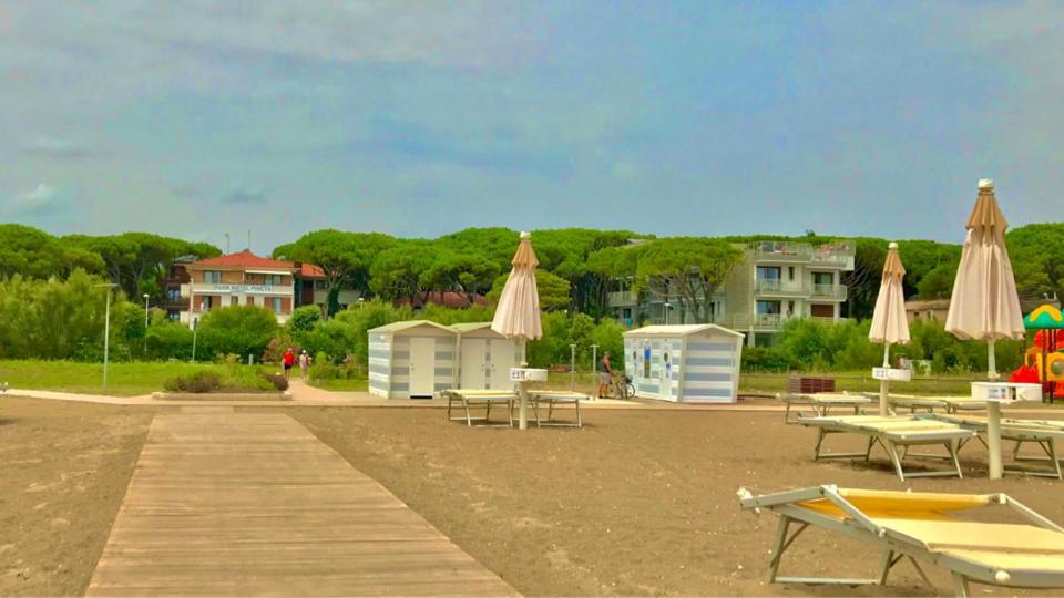 Park Hotel Pineta & Dependance Suite Eraclea Mare Exterior foto