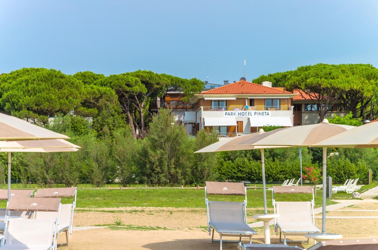 Park Hotel Pineta & Dependance Suite Eraclea Mare Exterior foto